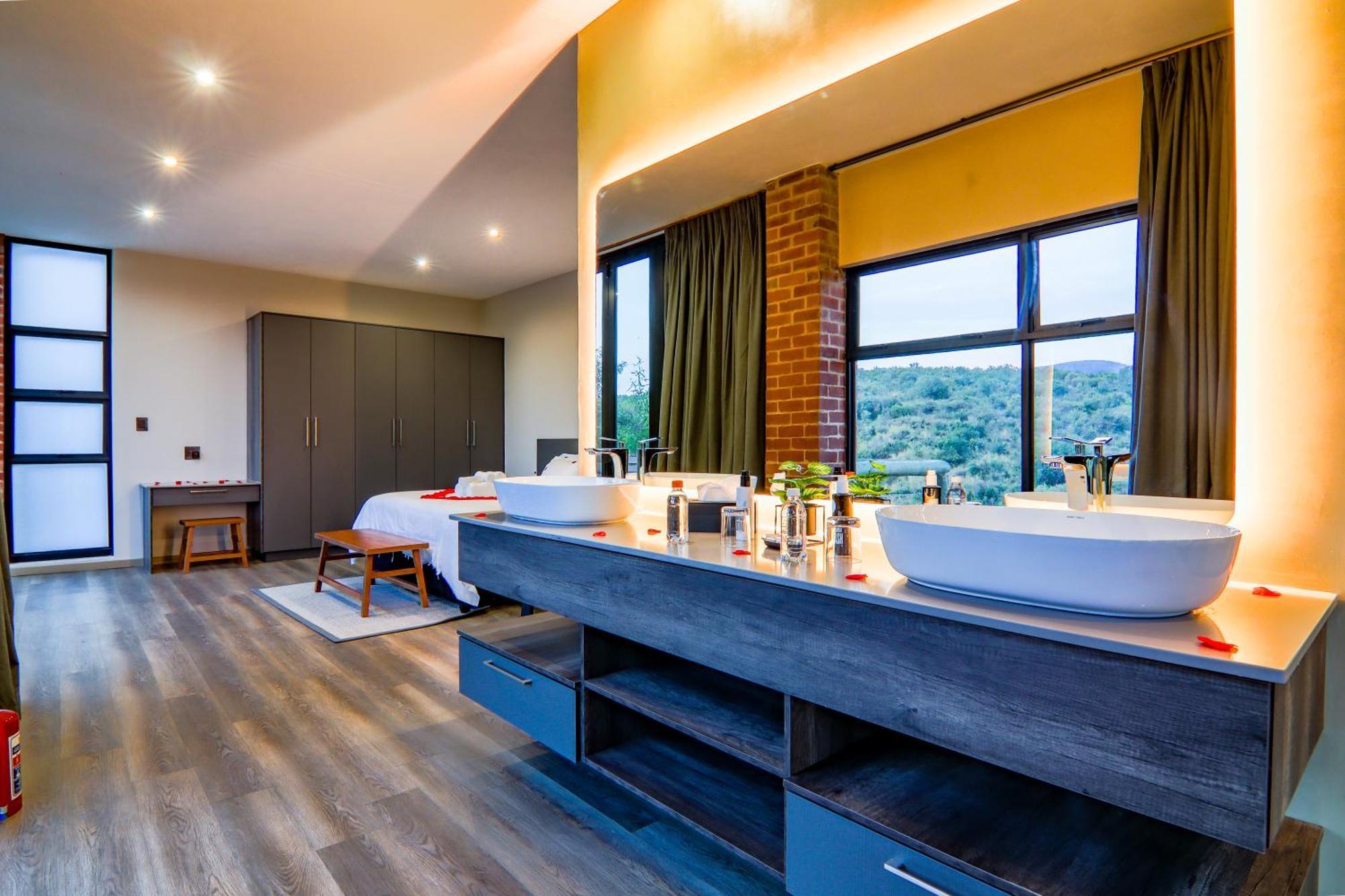 Mabula Game Reserve Cliffhanger Lodge מראה חיצוני תמונה